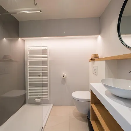 Kwintebank 1 Bedroom On Floor 9